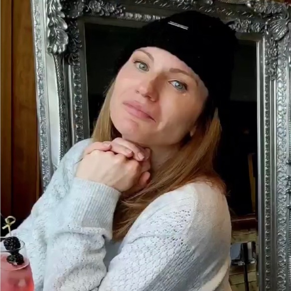 Meet your Posher, Casey - Picture 3 of 3